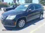 2010 Volkswagen Tiguan S с VIN WVGAV7AX4AW501042, выставлен на аукционе IAAI как лот 42858452 с пробегом 125 779 миль миль и . История ставок и продаж доступна на DreamBid. Изображение 2.