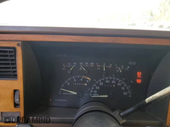 1994 Chevrolet Suburban with VIN 1GBEC16K1RJ321083, listed as a Copart auction lot 78255344 with 250,014 mi miles and Salvage title. Bid and sale history available at DreamBid. Image 9.