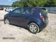 2015 Chevrolet Sonic LS z VIN 1G1JA6SH7F4136790, wystawiony jako Copart lot #83853625 z przebiegiem 129 316 mil mil oraz Czysty tytuł • Clean title. Historia ofert i sprzedaży dostępna na DreamBid. Obrazek 2.