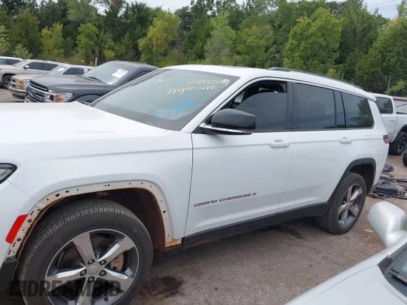 2022 Jeep Grand Cherokee Limited с VIN 1C4RJKBG4N8506093, выставлен на аукционе IAAI как лот 43144284 с пробегом 101 963 миль миль и . История ставок и продаж доступна на DreamBid. Изображение 15.