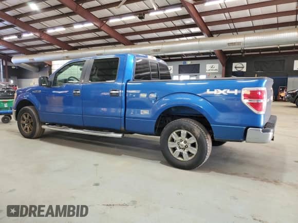 2011 Ford F-150 XL с VIN 1FTFW1EF7BKD55184, выставлен на аукционе Copart как лот 86436275 с пробегом 219 266 миль миль и Списание • Salvage title. История ставок и продаж доступна на DreamBid. Изображение 2.