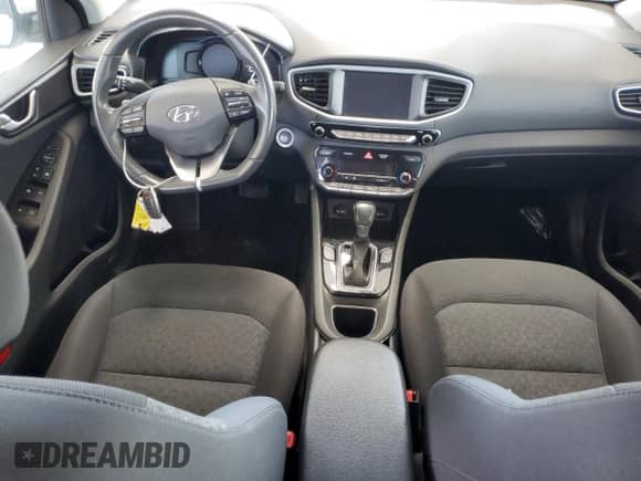 2018 Hyundai Ioniq SEL z VIN KMHC75LC6JU096816, wystawiony jako Copart lot #55501724 z przebiegiem 97 777 mil mil oraz . Historia ofert i sprzedaży dostępna na DreamBid. Obrazek 8.