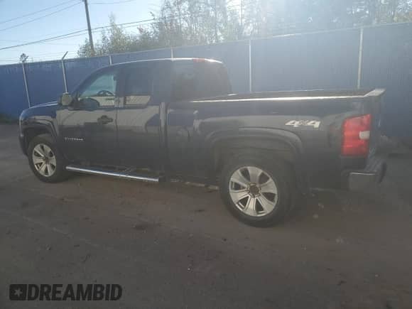 2010 Chevrolet Silverado 1500 LS with VIN 1GCSKREA6AZ126109, listed as a Copart auction lot 82189835 with 269,609 mi miles and Clean title. Bid and sale history available at DreamBid. Image 2.