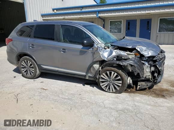 2019 Mitsubishi Outlander ES z VIN JA4AZ3A3XKZ051213, wystawiony jako Copart lot #68248165 z przebiegiem 104 273 mil mil oraz Szkoda całkowita • Salvage title. Historia ofert i sprzedaży dostępna na DreamBid. Obrazek 4.