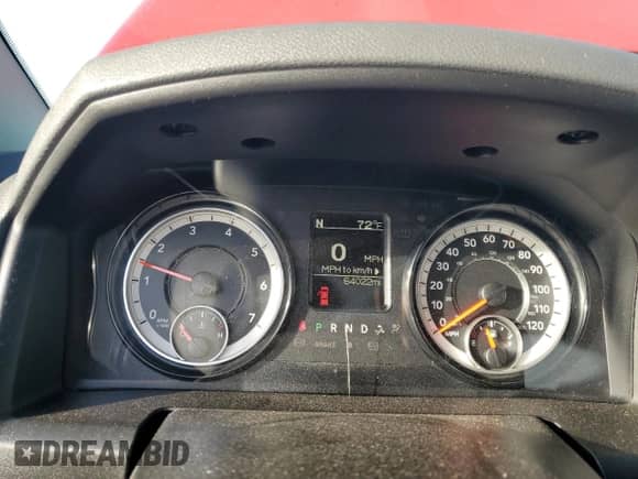 2019 Ram 1500 Express z VIN 1C6RR7KGXKS504537, wystawiony jako Copart lot #60721095 z przebiegiem 64 022 mil mil oraz Szkoda całkowita • Salvage title. Historia ofert i sprzedaży dostępna na DreamBid. Obrazek 9.