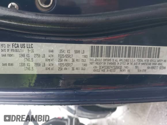 2017 Dodge Journey SXT with VIN 3C4PDDBG7HT526032, listed as a IAAI auction lot 42524690 with Not provided miles and . Bid and sale history available at DreamBid. Image 9.