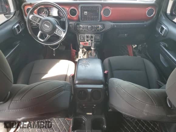 2021 Jeep Wrangler Unlimited Rubicon with VIN 1C4HJXFG2MW543771, listed as a Copart auction lot 84271695 with 79,652 mi miles and Salvage title. Bid and sale history available at DreamBid. Image 8.