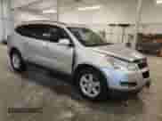 2010 Chevrolet Traverse 2LT с VIN 1GNLVGED0AJ265684, выставлен на аукционе Copart как лот 71197125 с пробегом 216 630 миль миль и Списание • Salvage title. История ставок и продаж доступна на DreamBid. Изображение 4.