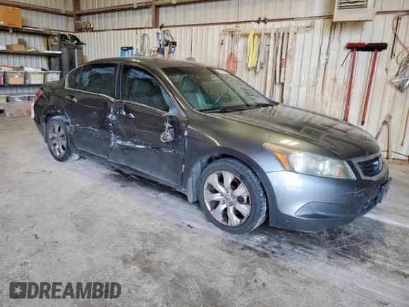 2010 Honda Accord EX-L with VIN 1HGCP2F82AA192570, listed as a Copart auction lot 68333385 with 187,592 mi miles and Salvage title. Bid and sale history available at DreamBid. Image 4.