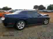 2013 Dodge Challenger SXT z VIN 2C3CDYAG7DH676527, wystawiony jako Copart lot #66930415 z przebiegiem 170 584 mil mil oraz Szkoda całkowita • Salvage title. Historia ofert i sprzedaży dostępna na DreamBid. Obrazek 3.