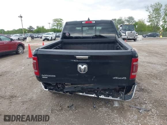 2019 Ram 1500 Laramie с VIN 1C6SRFJT3KN609963, выставлен на аукционе IAAI как лот 42317042 с пробегом 132 345 миль миль и . История ставок и продаж доступна на DreamBid. Изображение 16.