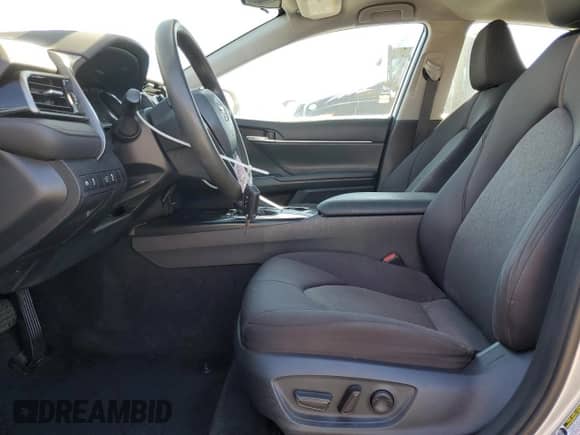 2019 Toyota Camry LE с VIN 4T1B11HKXKU821888, выставлен на аукционе Copart как лот 86159375 с пробегом 64 469 миль миль и Списание • Salvage title. История ставок и продаж доступна на DreamBid. Изображение 7.