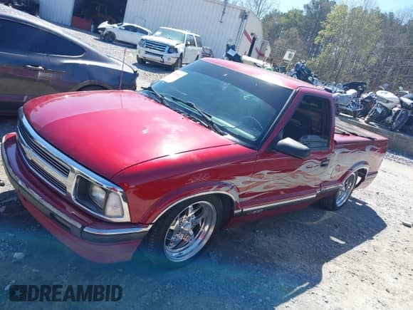 1997 Chevrolet S-10 LS с VIN 1GCCS1446V8178692, выставлен на аукционе IAAI как лот 41870912 с пробегом 177 846 миль миль и . История ставок и продаж доступна на DreamBid. Изображение 14.