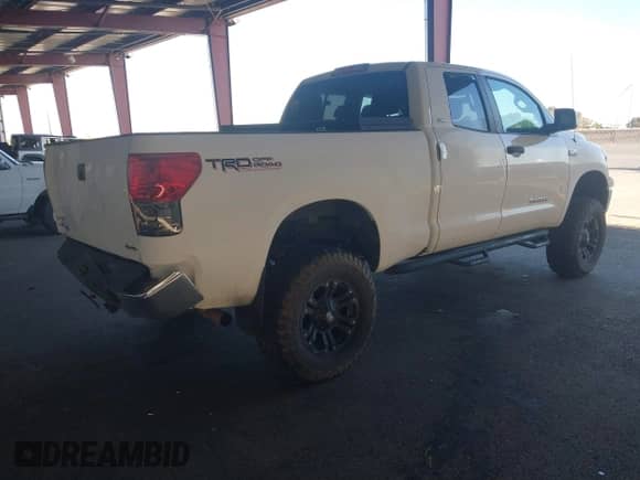 2011 Toyota Tundra с VIN 5TFUY5F10BX160574, выставлен на аукционе IAAI как лот 43081166 с пробегом 164 683 миль миль и . История ставок и продаж доступна на DreamBid. Изображение 4.