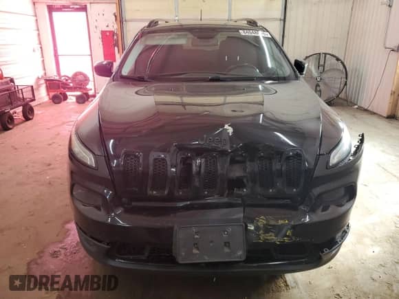 2016 Jeep Cherokee Latitude с VIN 1C4PJMCS0GW218916, выставлен на аукционе Copart как лот 84048055 с пробегом 214 134 миль миль и Списание • Salvage title. История ставок и продаж доступна на DreamBid. Изображение 5.
