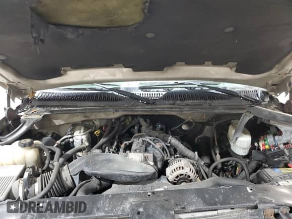 2004 Chevrolet Silverado 2500 LT с VIN 1GCGK23UX4F120023, выставлен на аукционе Copart как лот 89066085 с пробегом 184 246 миль миль и Списание • Salvage title. История ставок и продаж доступна на DreamBid. Изображение 11.