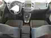 2014 Volkswagen Tiguan SE с VIN WVGAV3AXXEW050603, выставлен на аукционе Copart как лот 71285385 с пробегом 88 546 миль миль и Чистый • Clean title. История ставок и продаж доступна на DreamBid. Изображение 8.