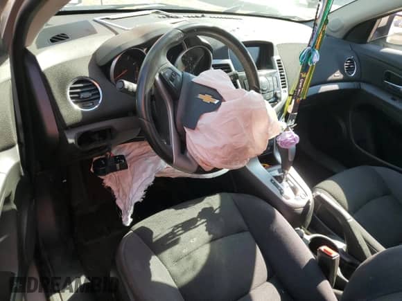 2014 Chevrolet Cruze 1LT with VIN 1G1PC5SB8E7458510, listed as a Copart auction lot 60517525 with 68,723 mi miles and Salvage title. Bid and sale history available at DreamBid. Image 8.