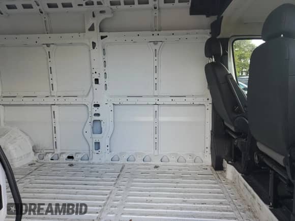 2025 Ram ProMaster Cargo Tradesman с VIN 3C6MRVHGXSE548790, выставлен на аукционе Copart как лот 80552405 с пробегом 8 672 миль миль и Чистый • Clean title. История ставок и продаж доступна на DreamBid. Изображение 11.
