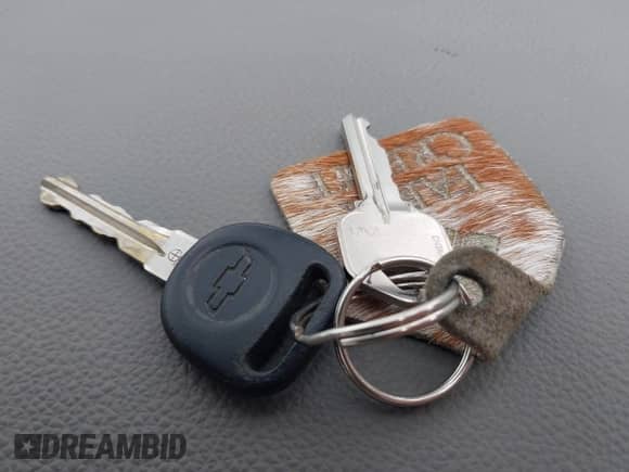2013 Chevrolet Suburban LT с VIN 1GNSCJE05DR309857, выставлен на аукционе IAAI как лот 42217368 с пробегом 284 940 миль миль и . История ставок и продаж доступна на DreamBid. Изображение 11.