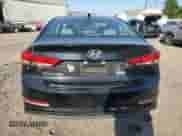 2017 Hyundai Elantra SE с VIN 5NPD84LF2HH116171, выставлен на аукционе Copart как лот 68124615 с пробегом 52 739 миль миль и Списание • Salvage title. История ставок и продаж доступна на DreamBid. Изображение 6.