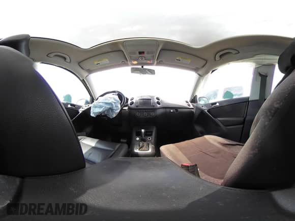 2017 Volkswagen Tiguan Wolfsburg Edition с VIN WVGSV7AX1HW503670, выставлен на аукционе IAAI как лот 42235251 с пробегом 88 477 миль миль и . История ставок и продаж доступна на DreamBid. Изображение 18.