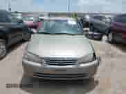 2001 Toyota Camry LE z VIN 4T1BG22K01U059649, wystawiony jako IAAI lot #42546639 z przebiegiem 120 568 mil mil oraz . Historia ofert i sprzedaży dostępna na DreamBid. Obrazek 12.