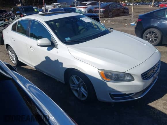 2015 Volvo S60 T5 Platinum с VIN YV1612TM7F1342205, выставлен на аукционе IAAI как лот 43509299 с пробегом 119 463 миль миль и . История ставок и продаж доступна на DreamBid. Изображение 13.