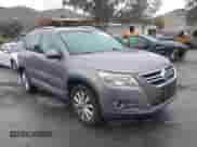 2011 Volkswagen Tiguan SE with VIN WVGAV7AX4BW515069, listed as a IAAI auction lot 41813579 with 100,644 mi miles and . Bid and sale history available at DreamBid. Image 1.