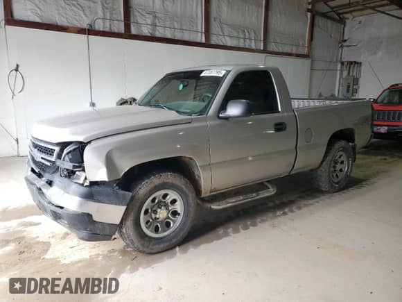 2006 Chevrolet Silverado 1500 Work Truck с VIN 3GCEK14V06G190270, выставлен на аукционе Copart как лот 47387795 с пробегом 110 847 миль миль и Списание • Salvage title. История ставок и продаж доступна на DreamBid. Изображение 1.