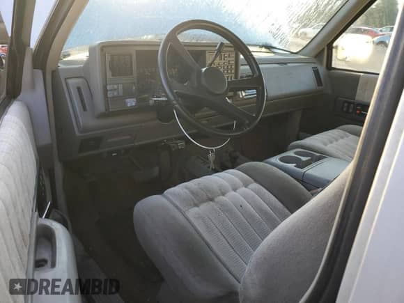 1994 GMC Sierra 1500 с VIN 2GTEK19K4R1589842, выставлен на аукционе Copart как лот 84993185 с пробегом 217 057 миль миль и Списание • Salvage title. История ставок и продаж доступна на DreamBid. Изображение 8.
