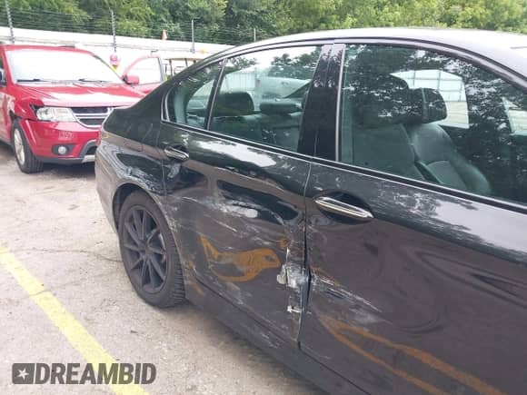 2012 BMW 5 Series 535i xDrive with VIN WBAFU7C56CDU61714, listed as a IAAI auction lot 42701865 with 149,127 mi miles and . Bid and sale history available at DreamBid. Image 19.