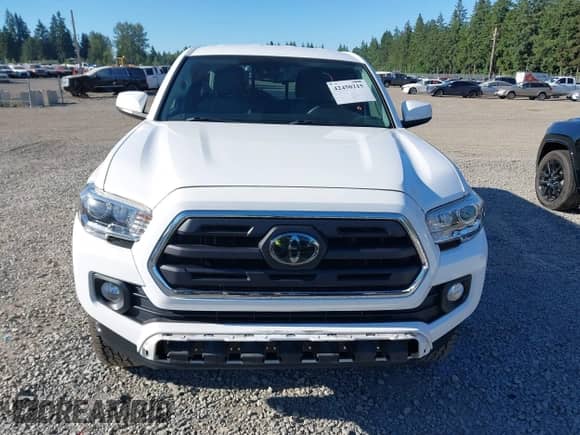 2018 Toyota Tacoma SR5 с VIN 5TFSZ5AN4JX155746, выставлен на аукционе IAAI как лот 42450215 с пробегом 48 285 миль миль и . История ставок и продаж доступна на DreamBid. Изображение 12.