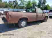 1998 GMC Sierra 1500 z VIN 1GTEC14W2WZ550452, wystawiony jako Copart lot #62010275 z przebiegiem 214 269 mil mil oraz Czysty tytuł • Clean title. Historia ofert i sprzedaży dostępna na DreamBid. Obrazek 3.