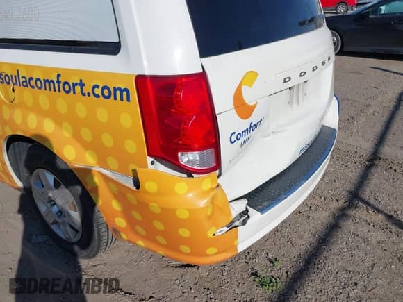 2012 Dodge Grand Caravan SE z VIN 2C4RDGBG4CR104936, wystawiony jako IAAI lot #42725745 z przebiegiem 111 598 mil mil oraz . Historia ofert i sprzedaży dostępna na DreamBid. Obrazek 6.