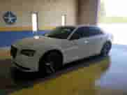 2020 Chrysler 300 Touring с VIN 2C3CCAAG5LH220678, выставлен на аукционе Copart как лот 68208695 с пробегом 139 499 миль миль и Чистый • Clean title. История ставок и продаж доступна на DreamBid. Изображение 1.