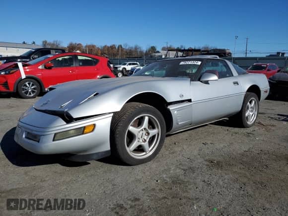 1996 Chevrolet Corvette with VIN 1G1YY2257T5108440, listed as a Copart auction lot 78221324 with Not provided miles and Salvage title. Bid and sale history available at DreamBid. Image 1.