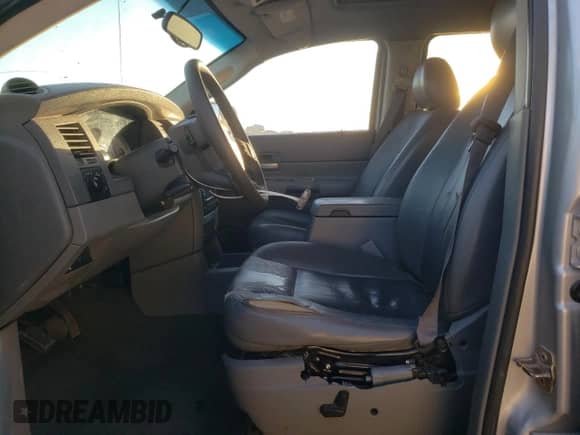 2004 Dodge Durango Limited with VIN 1D4HD58D74F175069, listed as a Copart auction lot 80772994 with 252,097 mi miles and Clean title. Bid and sale history available at DreamBid. Image 7.