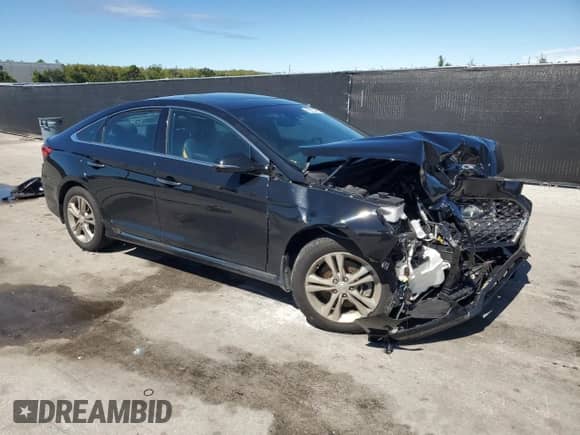 2019 Hyundai Sonata Sport z VIN 5NPE34AFXKH796155, wystawiony jako Copart lot #86226155 z przebiegiem 47 613 mil mil oraz Nie do naprawy • Non repairable. Historia ofert i sprzedaży dostępna na DreamBid. Obrazek 4.