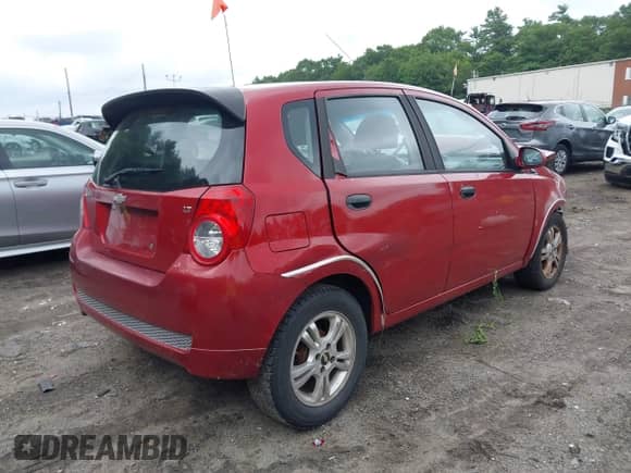2011 Chevrolet Aveo 2LT z VIN KL1TG6DE7BB174504, wystawiony jako IAAI lot #42711799 z przebiegiem 111 000 mil mil oraz . Historia ofert i sprzedaży dostępna na DreamBid. Obrazek 4.