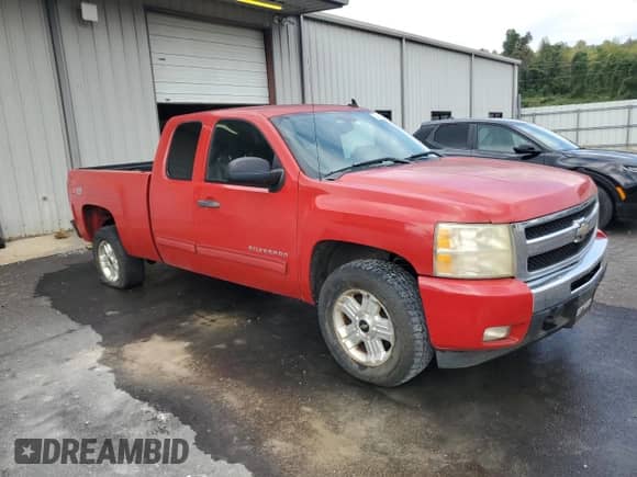 2011 Chevrolet Silverado 1500 LT с VIN 1GCRKSE38BZ256563, выставлен на аукционе Copart как лот 84783445 с пробегом 225 883 миль миль и Чистый • Clean title. История ставок и продаж доступна на DreamBid. Изображение 4.