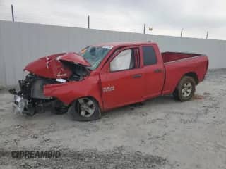 2018 Ram 1500 Tradesman z VIN 1C6RR6FG9JS340300, wystawiony jako Copart lot #69279745 z przebiegiem Nie podano mil oraz Szkoda całkowita • Salvage title. Historia ofert i sprzedaży dostępna na DreamBid. Obrazek 1.