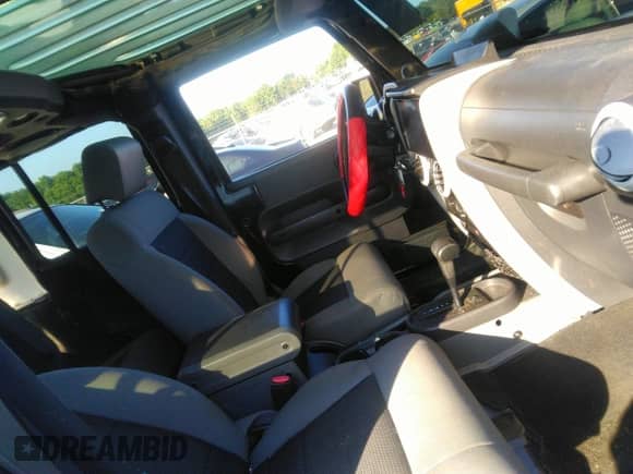 2010 Jeep Wrangler с VIN 1J4HB5H19AL106996, выставлен на аукционе IAAI как лот 42781501 с пробегом 158 497 миль миль и . История ставок и продаж доступна на DreamBid. Изображение 5.