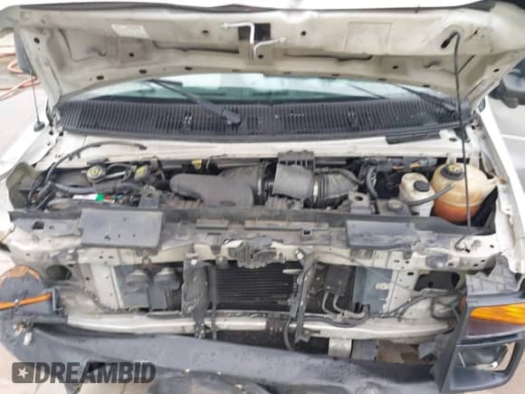 2009 Ford Econoline Cargo Commercial z VIN 1FTNE14W29DA56023, wystawiony jako IAAI lot #42362663 z przebiegiem 211 326 mil mil oraz . Historia ofert i sprzedaży dostępna na DreamBid. Obrazek 10.