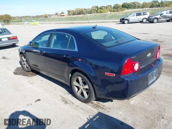 2011 Chevrolet Malibu 1LT z VIN 1G1ZC5E15BF375940, wystawiony jako IAAI lot #43594140 z przebiegiem 109 108 mil mil oraz . Historia ofert i sprzedaży dostępna na DreamBid. Obrazek 3.