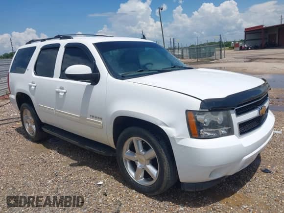 2013 Chevrolet Tahoe LT с VIN 1GNSCBE07DR375705, выставлен на аукционе IAAI как лот 42692809 с пробегом 269 569 миль миль и . История ставок и продаж доступна на DreamBid. Изображение 1.
