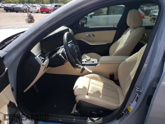 2024 BMW 3 Series 330i xDrive с VIN 3MW89FF08R8D97458, выставлен на аукционе Copart как лот 70887285 с пробегом 17 128 миль миль и Списание • Salvage title. История ставок и продаж доступна на DreamBid. Изображение 7.