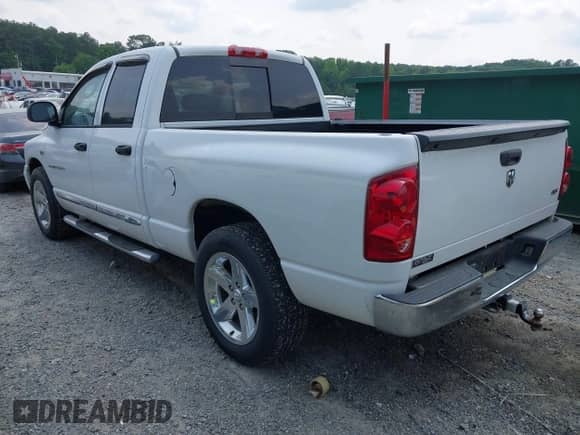 2007 Dodge 1500 SLT with VIN 1D7HA18267S153076, listed as a IAAI auction lot 42410262 with 282,171 mi miles and . Bid and sale history available at DreamBid. Image 3.