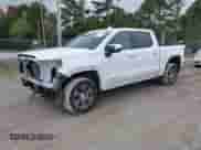 2025 GMC Sierra 1500 SLT z VIN 1GTUUDED7SZ193643, wystawiony jako IAAI lot #43566085 z przebiegiem 21 021 mil mil oraz . Historia ofert i sprzedaży dostępna na DreamBid. Obrazek 18.