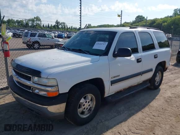 2003 Chevrolet Tahoe LS with VIN 1GNEC13V73R207423, listed as a IAAI auction lot 42626717 with 203,774 mi miles and . Bid and sale history available at DreamBid. Image 2.